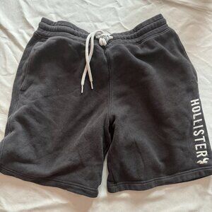 Hollister Men's Fleece Shorts - 7 in - Black - Size M